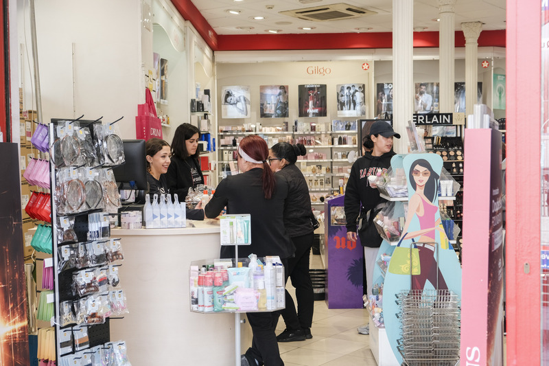 西班牙馬德里零售業店員