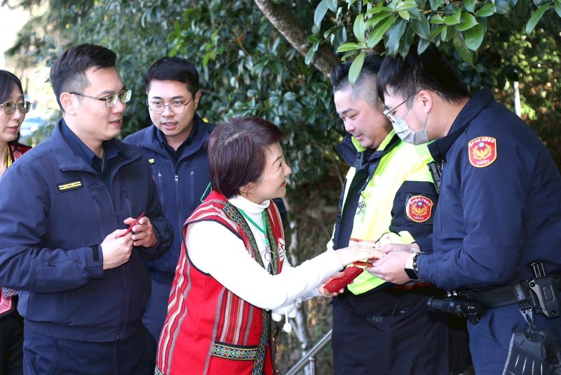 盧秀燕慰問台中市和平區值勤員警