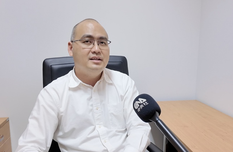 法政大學政治學院講師普拉維