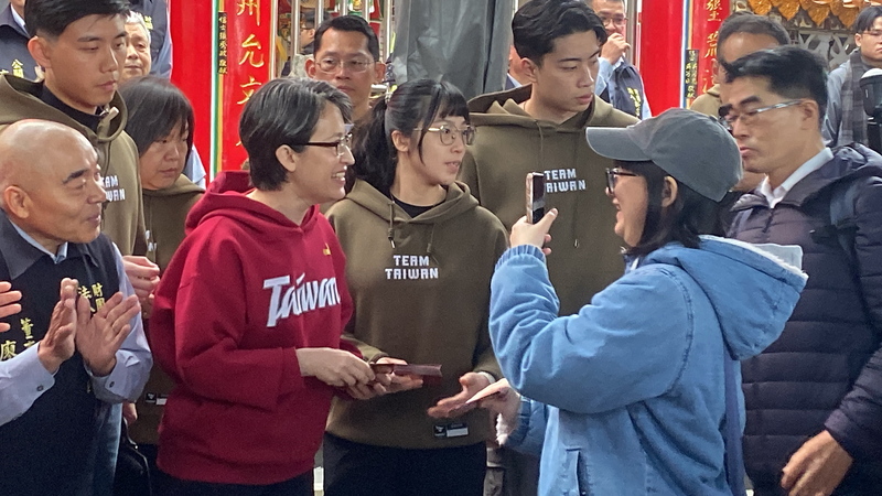 蕭副總統新北新店太平宮發福袋（1）