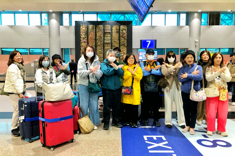 極光團行李班機都出狀況　團員控旅行社