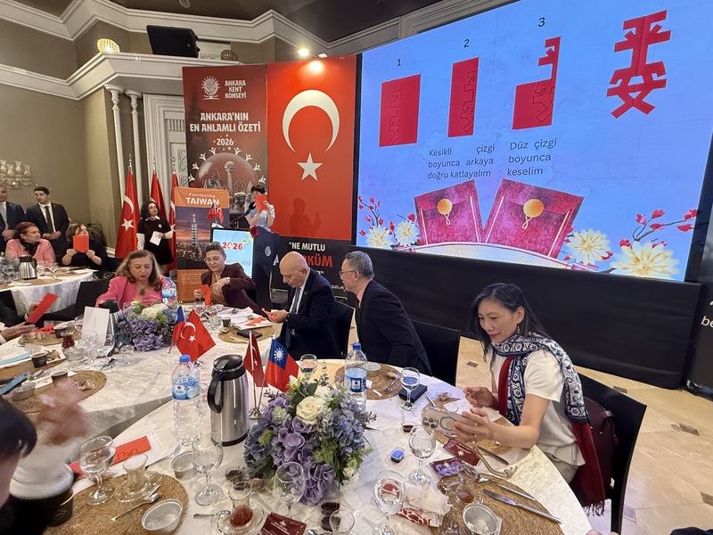 剪出平安字樣　台灣剪紙藝術令土耳其人讚嘆不已