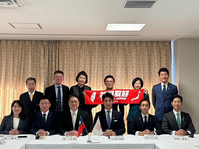 民進黨政黨外交伴手禮 特製「台日友好」毛巾