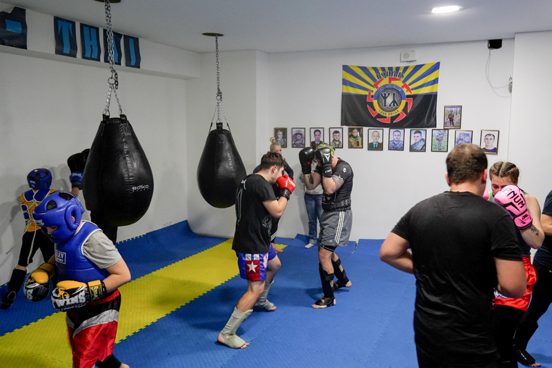 斯拉維揚斯克市內的拳館