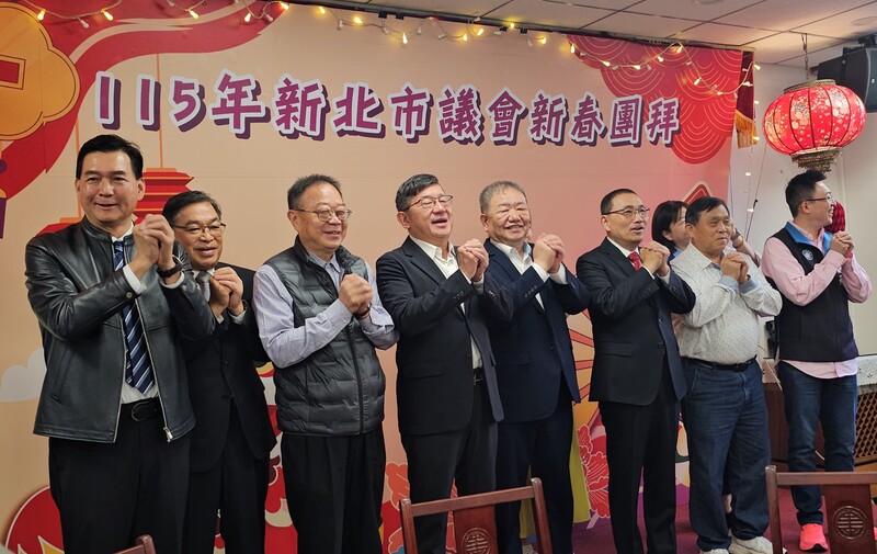 侯友宜參與新北市議會團拜　盼府會和諧