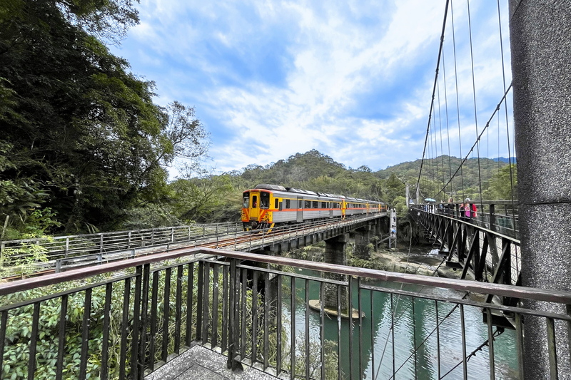 台鐵平溪支線  十分車站打卡夯