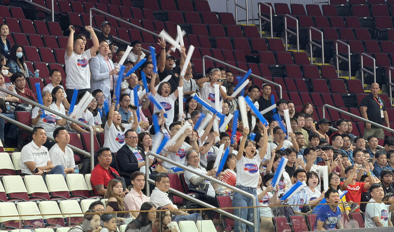 台灣男籃戰中國隊　旅菲台人到場加油