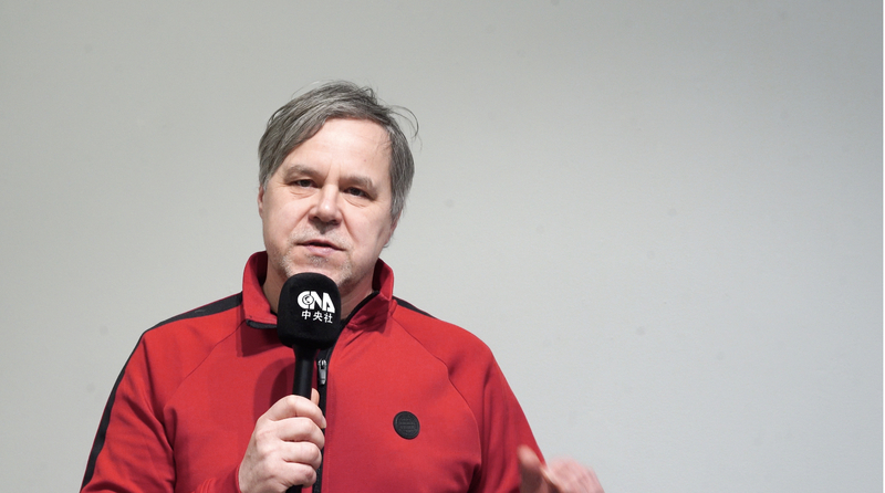 阿爾托大學媒體藝術講師卡萊寧分享觀察姚宥亘