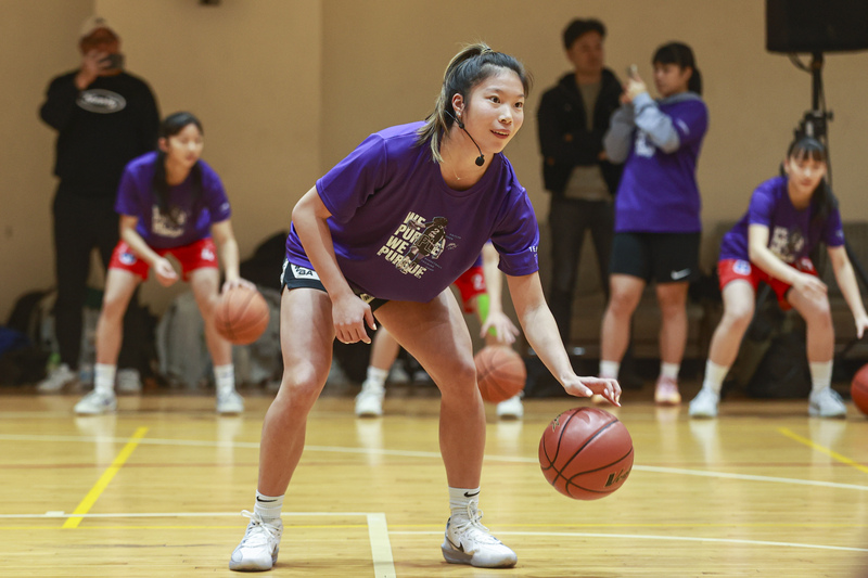 WNBA台裔好手陳紫柔指導台灣基層女籃（1）