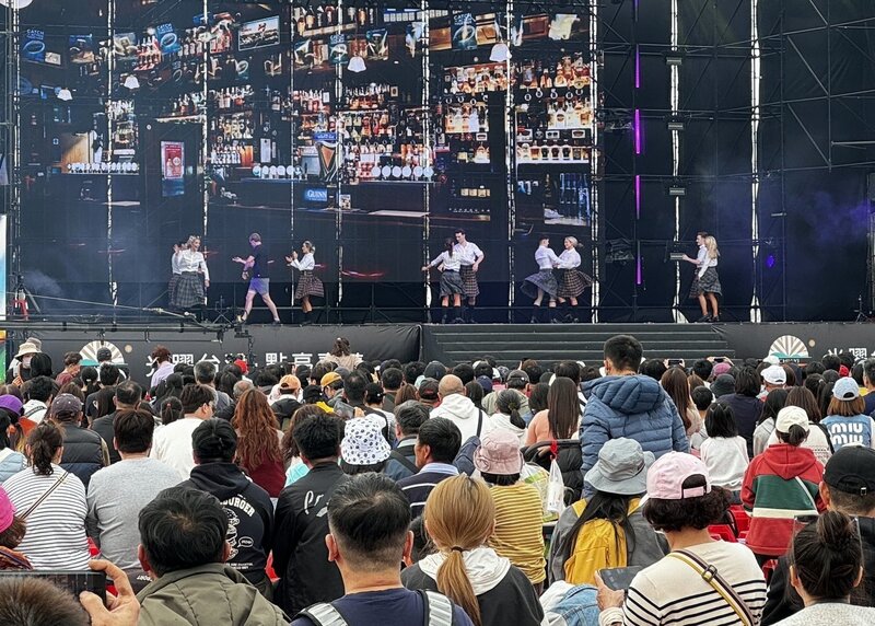 台灣燈會人滿車滿　翁章梁籲明日再來